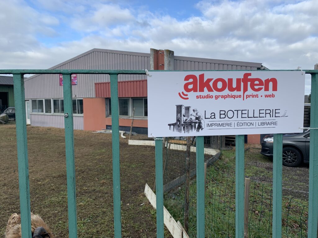 akoufen-botellerie-panneau